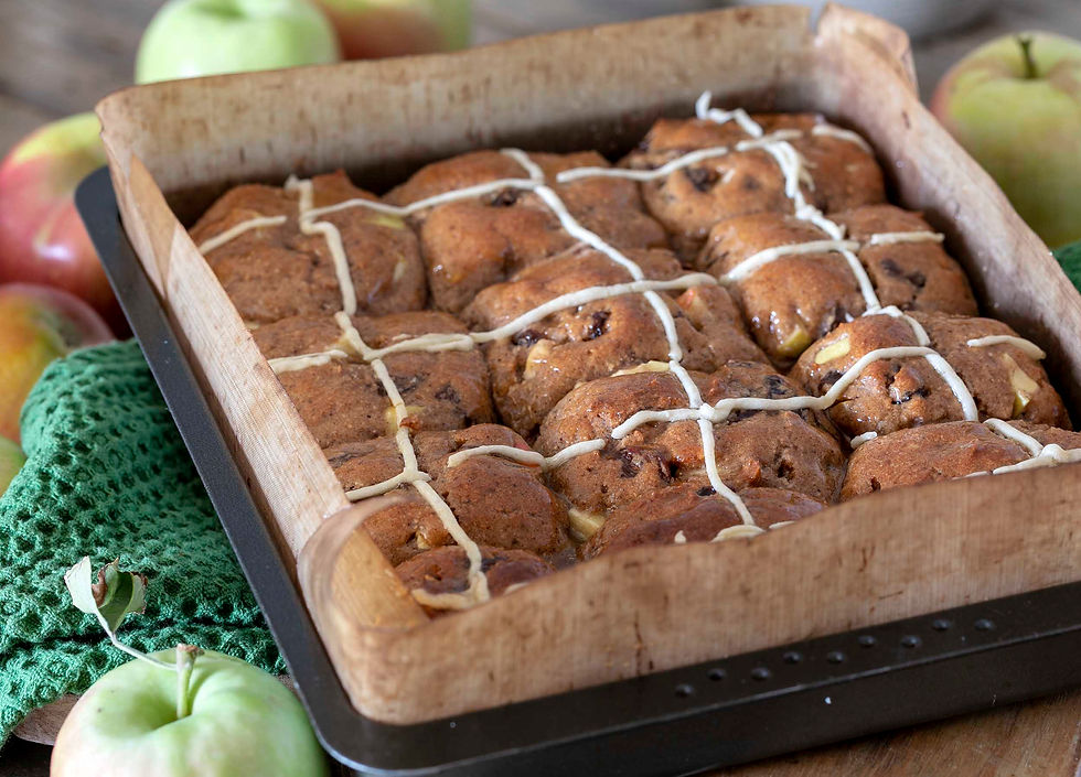 Apple and Cinnamon Hot Cross Easter Buns