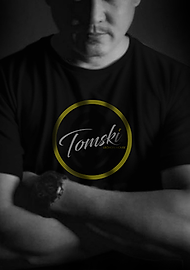 tomski profile pic 2.png