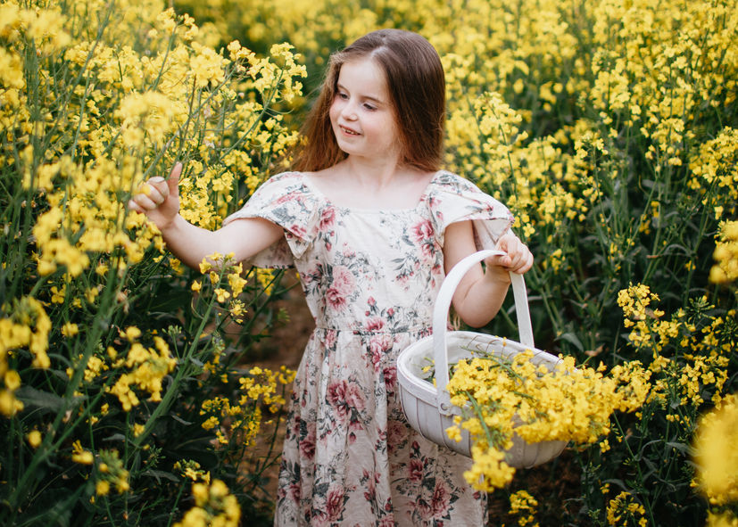 sunflower photoshoot writtle sunflower fields chelmsford essex photography, bluebell woodlands essex, family photography essex, kerry green photographer rayleigh