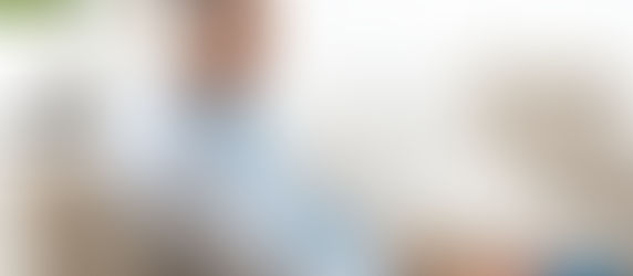 8 Best Business Podcasts To Try in 2023