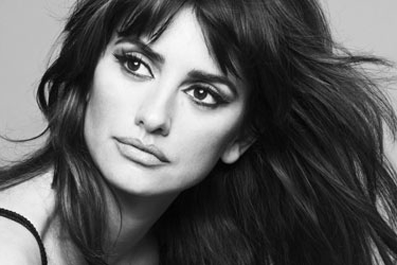 PENELOPE CRUZ - SIMPLY IRRESISTABLE