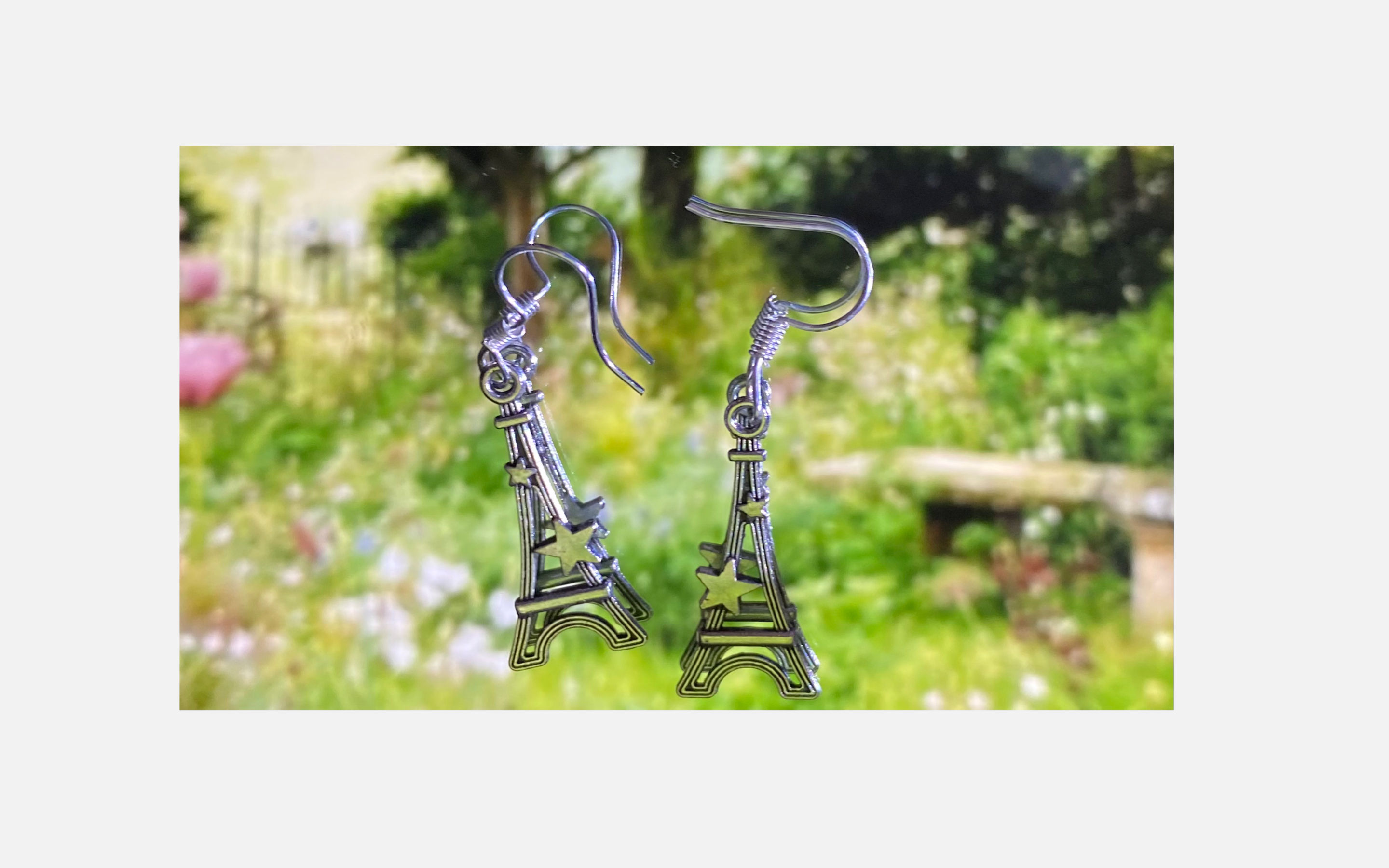eiffel tower earrings (metal)