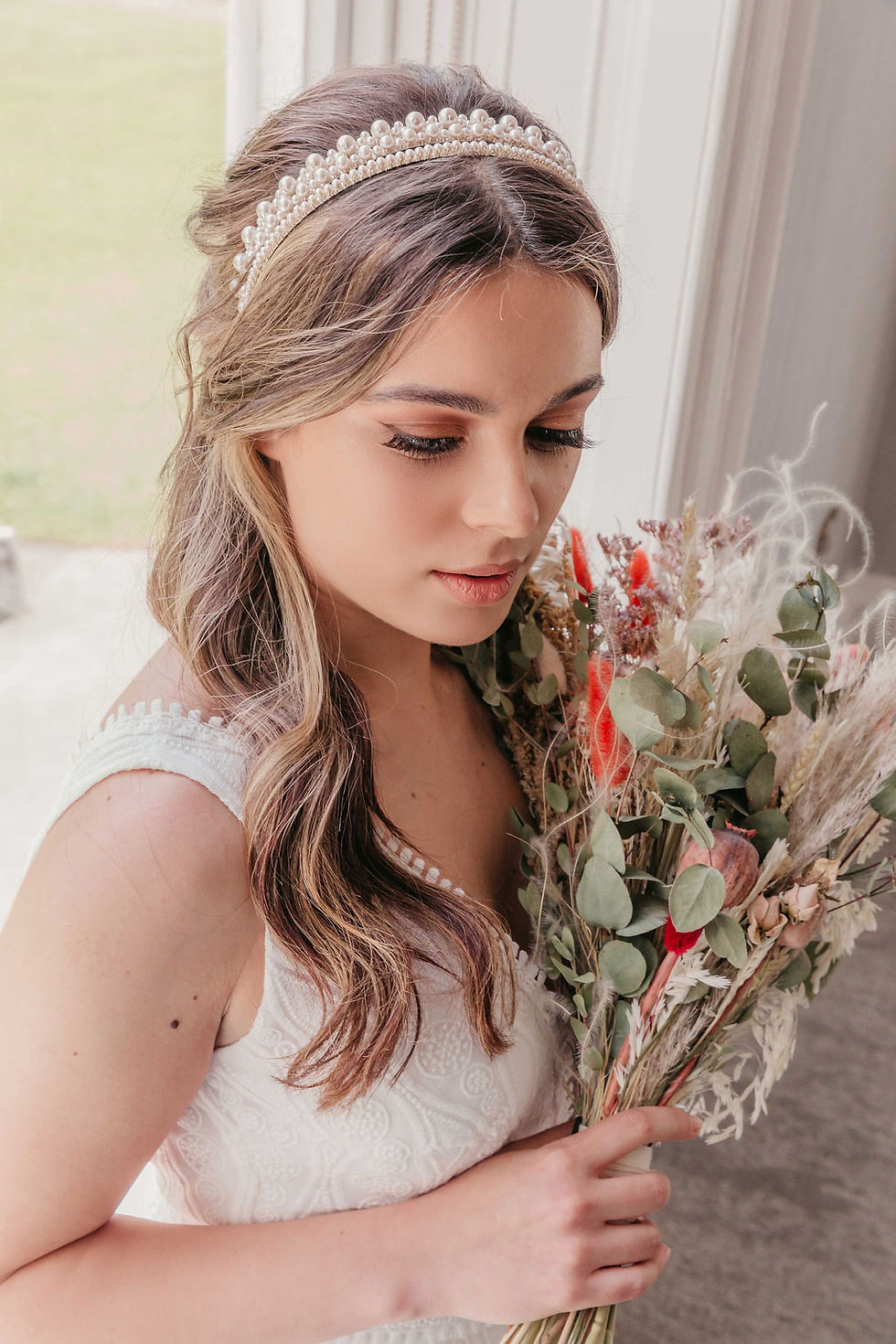Thumbnail: Elegant Preciosa pearl bridal headpiece in gold or silver perfect for romantic elopements and theatre evenings