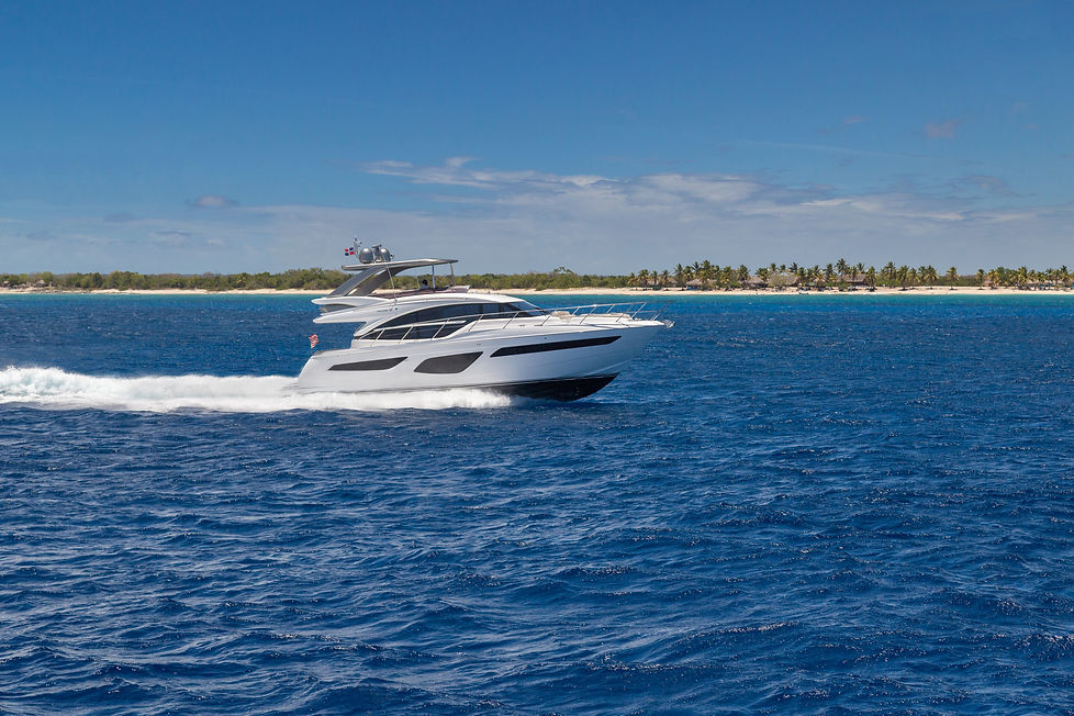 f55-exterior-white-hull-with-hardtop-12.jpg