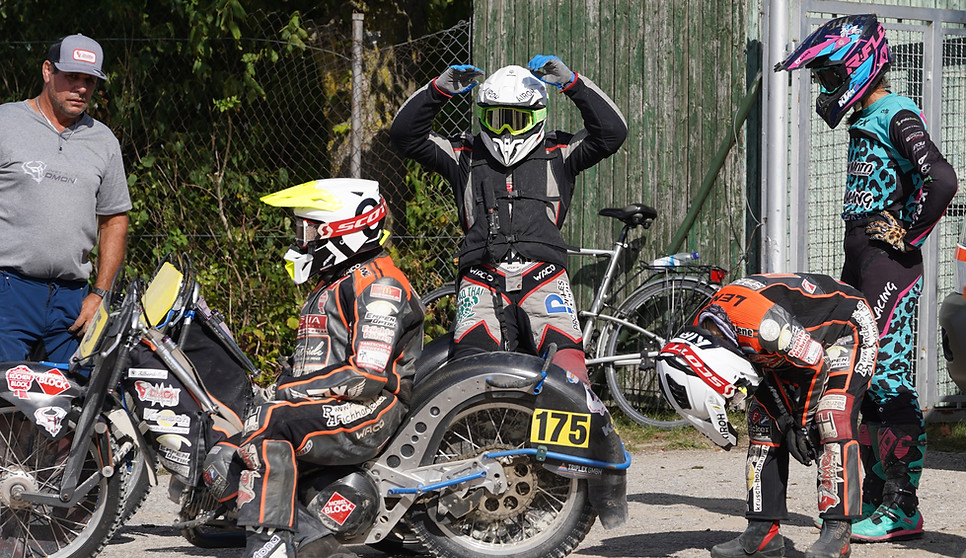 Flat Tack Eva Täuber 8.jpg
