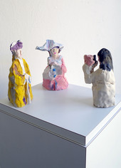sans_titre_-_plastiroc,_socle_stratifié,_plexiglas_-_50x25x23cm_-_2013.jpeg