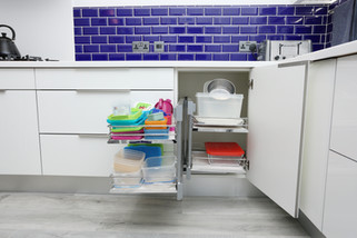 Corner storage