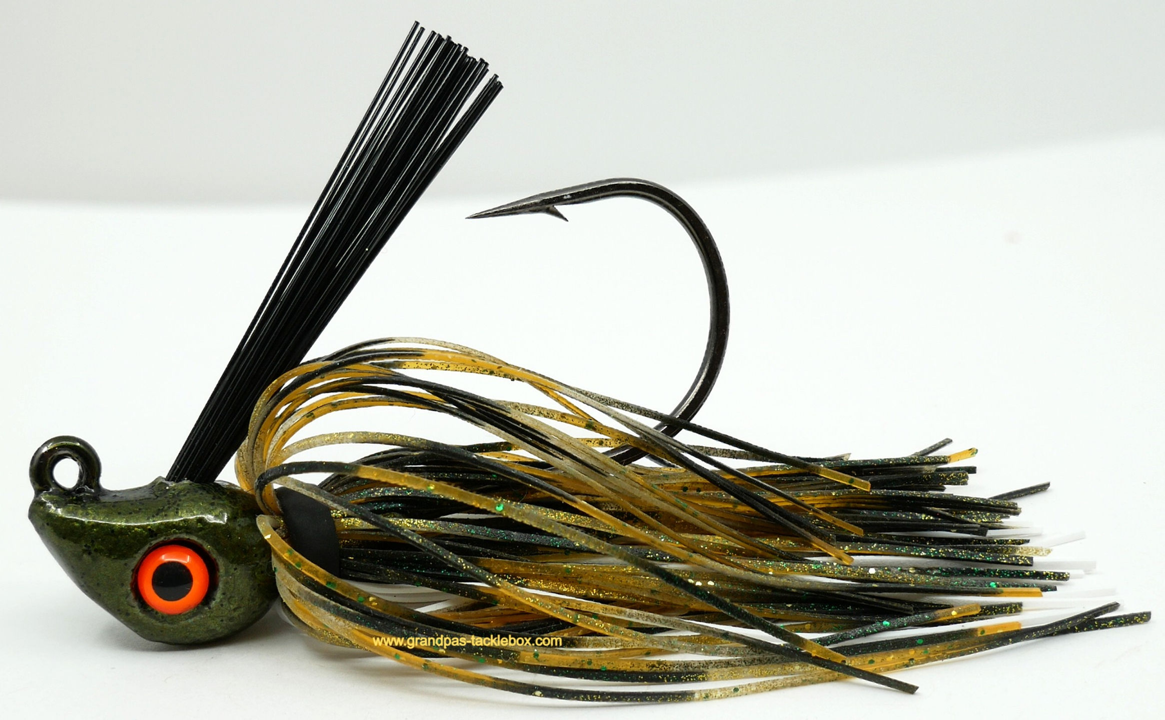 Side view of Pepper Walleye Skirted Weedless Snootie Jig