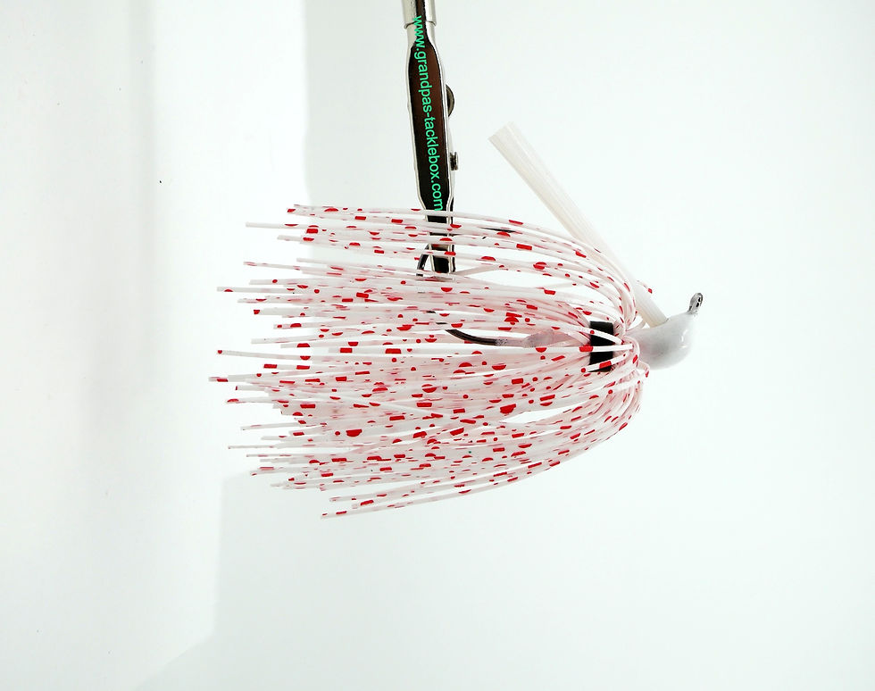 Side view of Bloody White - Skirted Weedless Arky Jig