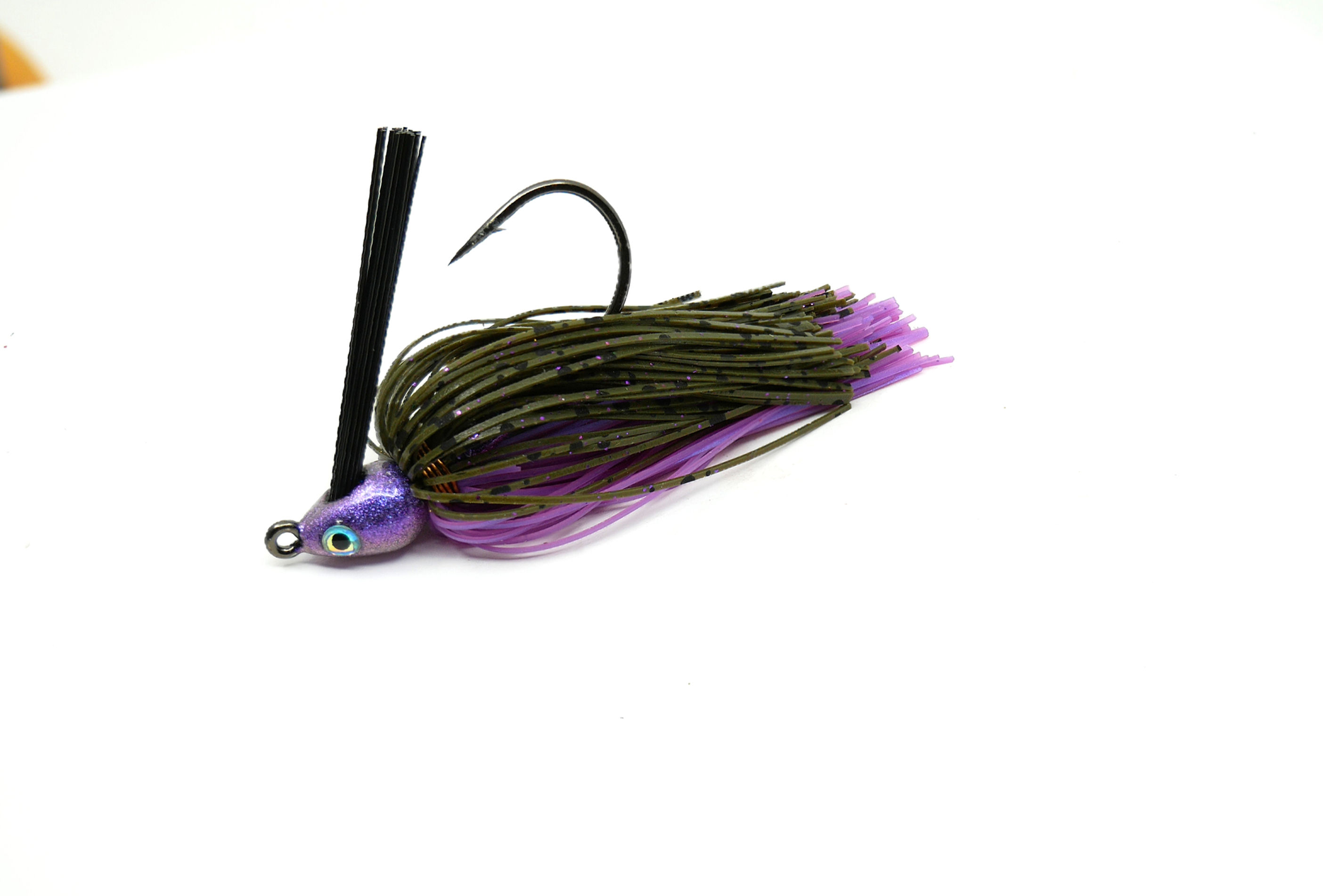 Offset view of Phantom Craw - Weedless Casting Jig