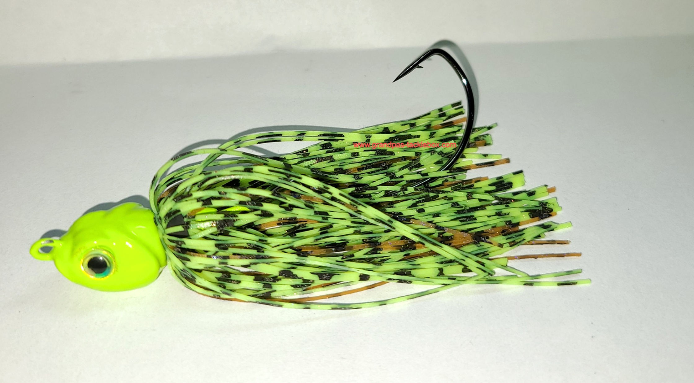 Mr Chartreuse Skirted Poison Swingtail Jig