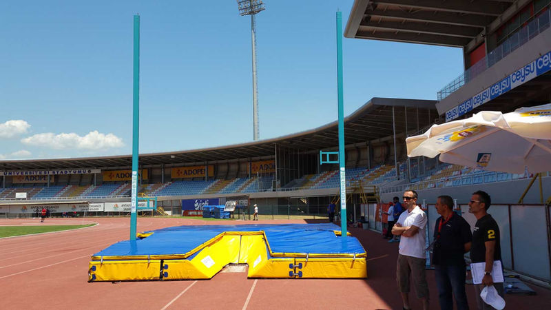 Atletizm Sırıkla Yüksek Atlama Sehpası