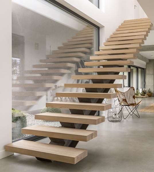 Minimalistic stairs in modern villa inte