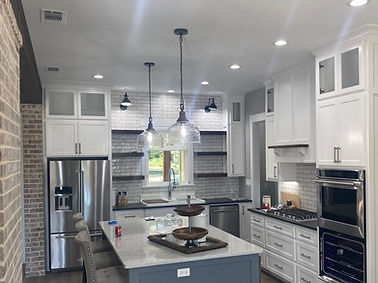 Custom painted cabinets and walls in Texarkana.