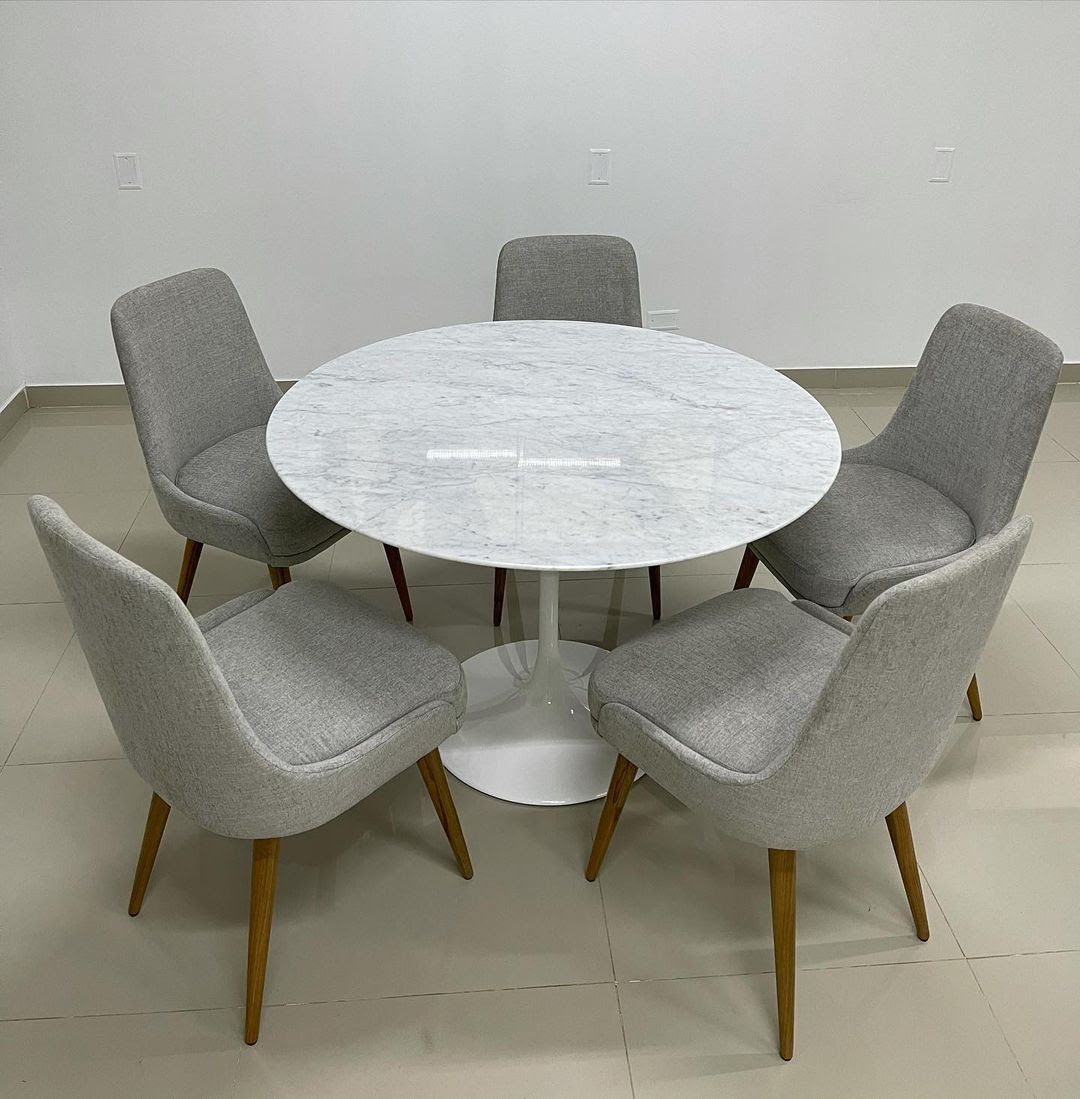 JUEGO DE COMEDOR TULIP TABLERO MARMOL 5 SILLAS