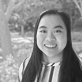 ElaineVF Headshot_edited.jpg