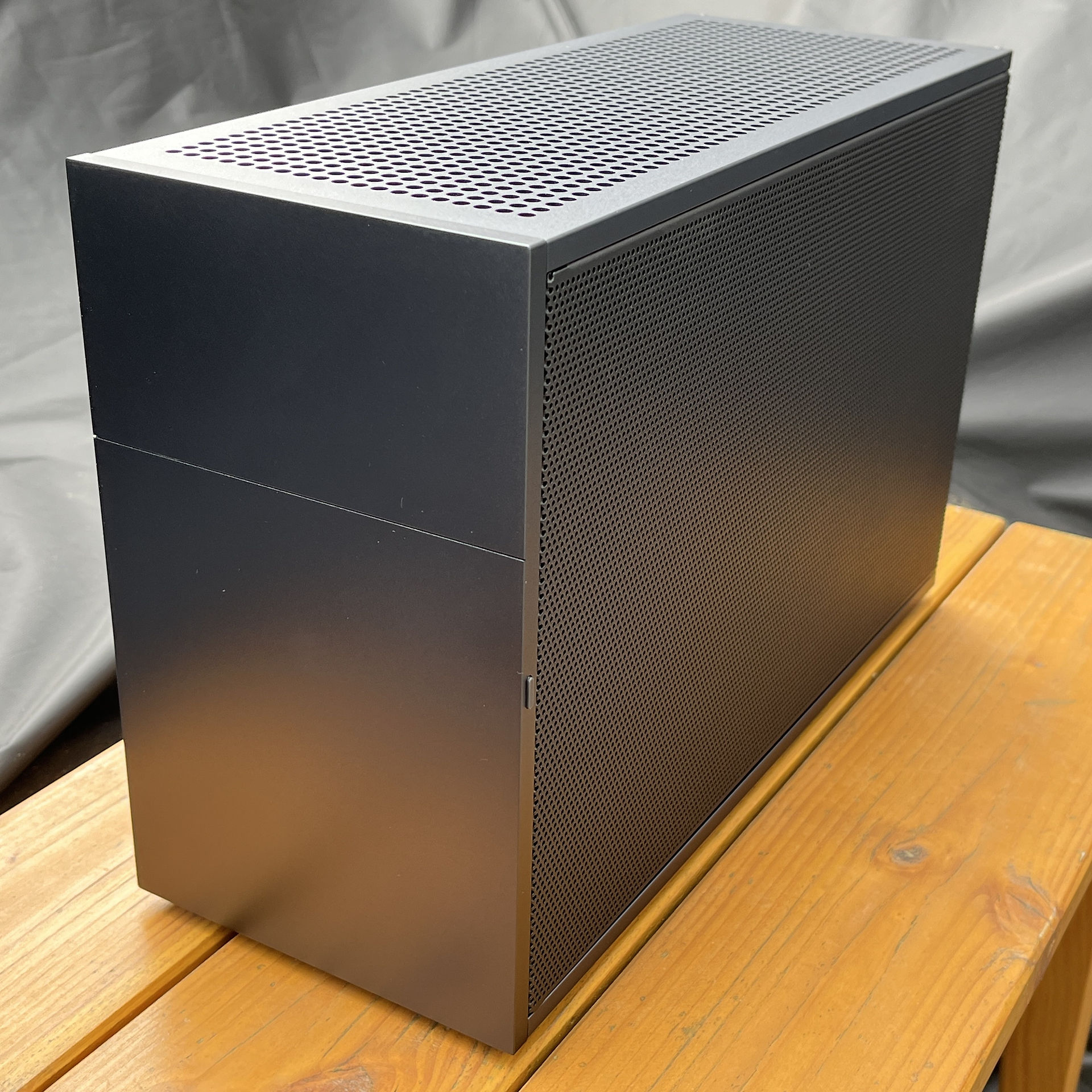Ncase T1 Midnight on a table