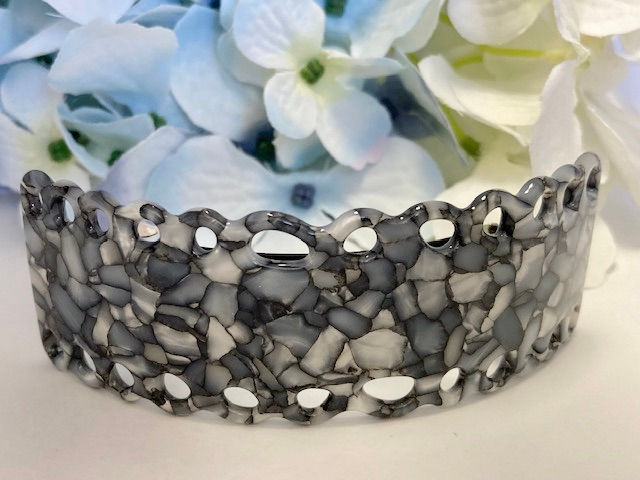 Thumbnail: Zia premium Acetate Mid to Large sized curved hair barrette