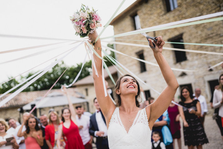 jeu des rubans, lancer de bouquet de la mariée