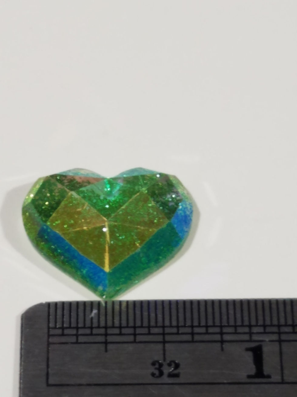 Thumbnail: CRYSTAL-CUT GLITTER HEART ACRYLIC FLAT BACK RESIN - MULTIPLE COLORS