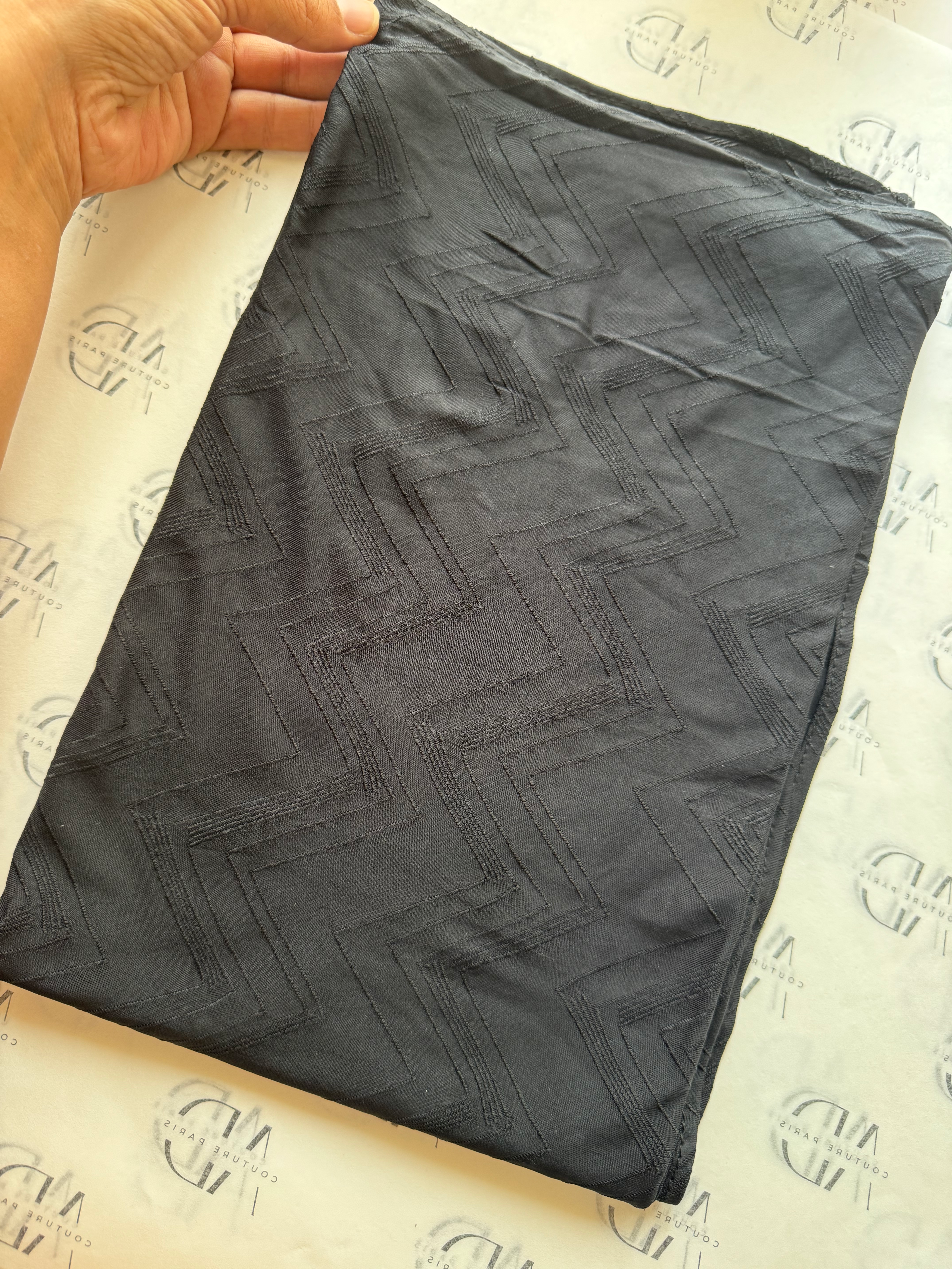 JP MOTIF NOIR ( 65cm * 150cm environ ) 