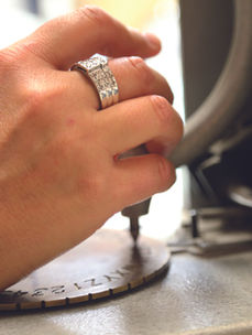 Unser Schmuck(er) Tipp #2: Gravuren