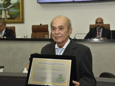 Feira de Santana confere título de Cidadão Feirense ao jornalista Levi Vasconcelos