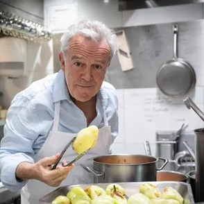 Chef Alain Passard revoluciona a alta gastronomia francesa com menu quase vegano no L’Arpège