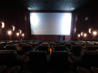Cinema Brasileiro Retoma Força com Lançamentos Premiados e Aumento de Público