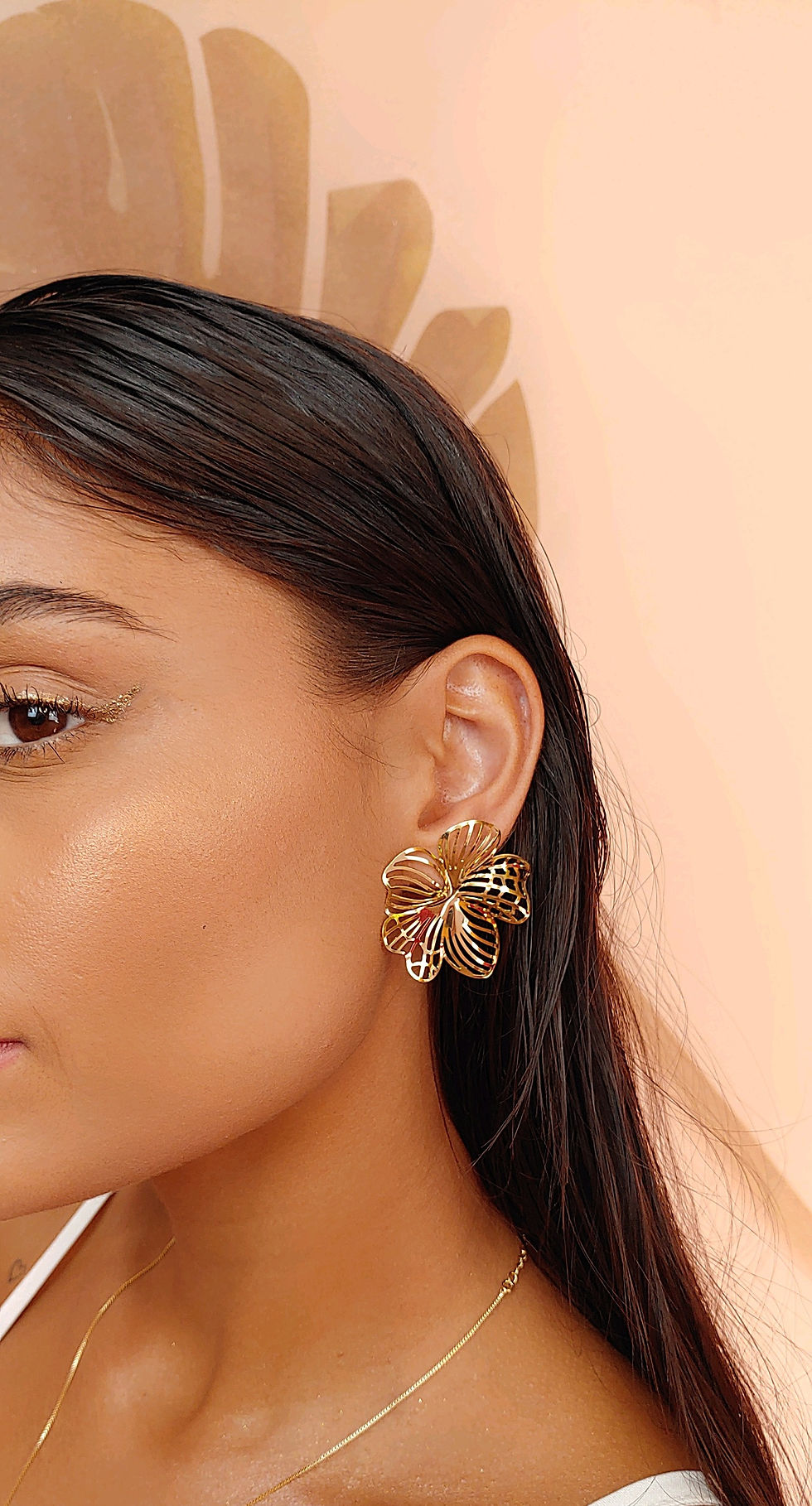 Miniatura: Brinco de Flor Média Vazada Banhado em Ouro 18k