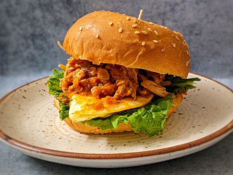 Pulled Chicken Burger