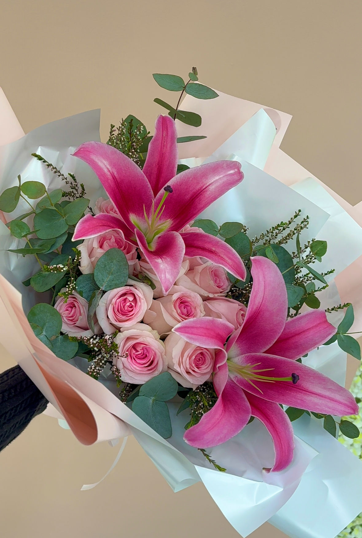 PINK ROSES & LILIES