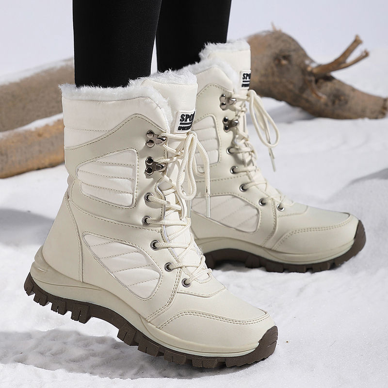 Snow Chic Boots – Warmth with Every Step