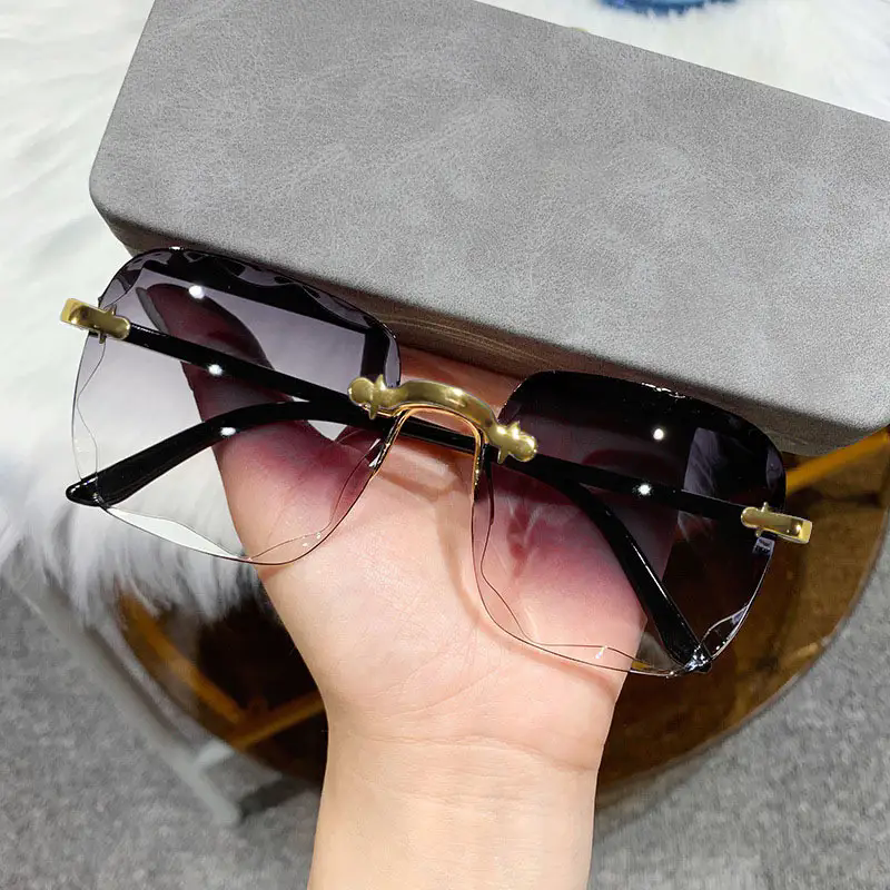 Thumbnail: 3PCS Square Sunglasses – Bold Glamour, Everyday Elegance