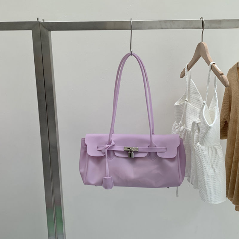 Thumbnail: Elegant Pink Tote Shoulder Bag – Chic Everyday Luxury
