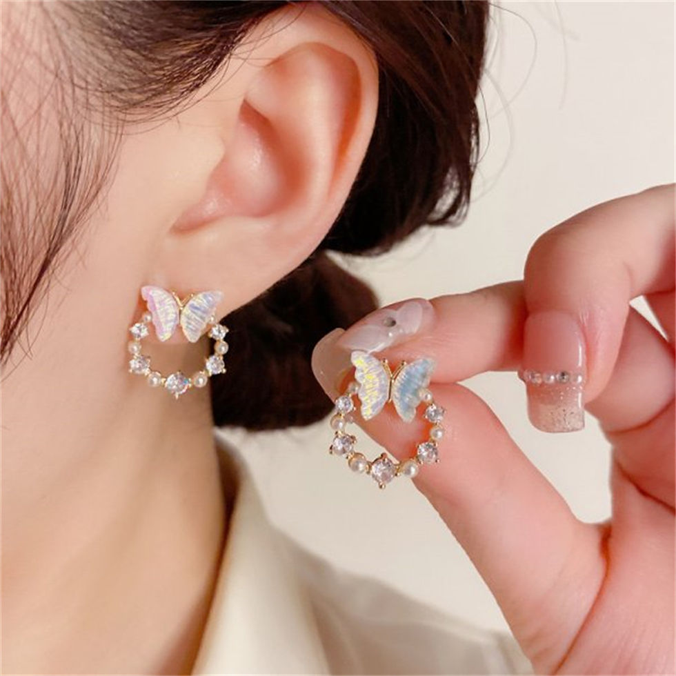 Thumbnail: Astronomic Charm Earrings – Celestial Elegance, Timeless Glow