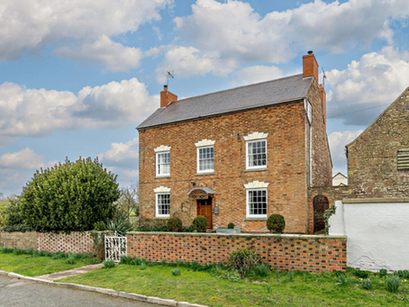 Hidden Gems to Discover This Summer Near Ardens Farm