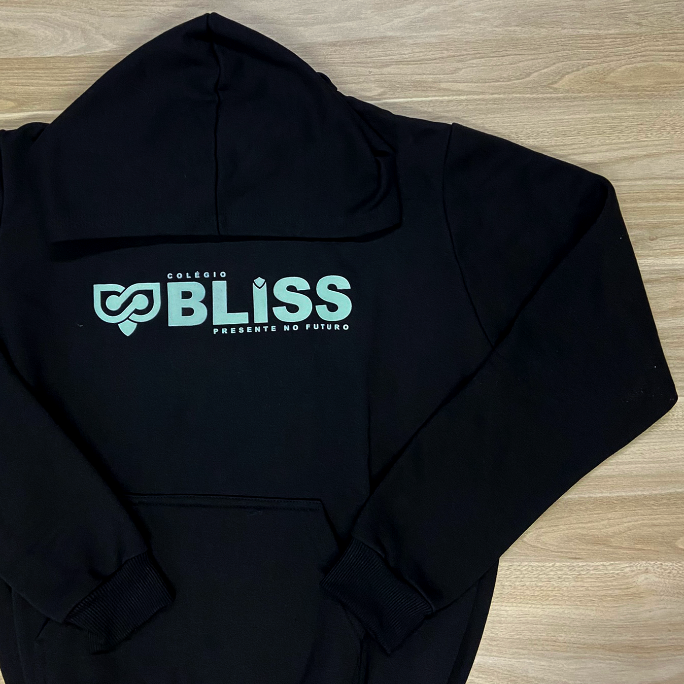 Moletom Canguru Preto (Ensino Médio) | Bliss