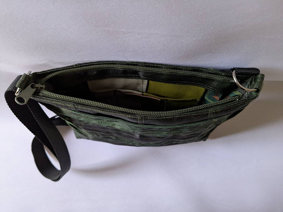 Thumbnail: K-10 Horizonal Tuck Thin Shoulder