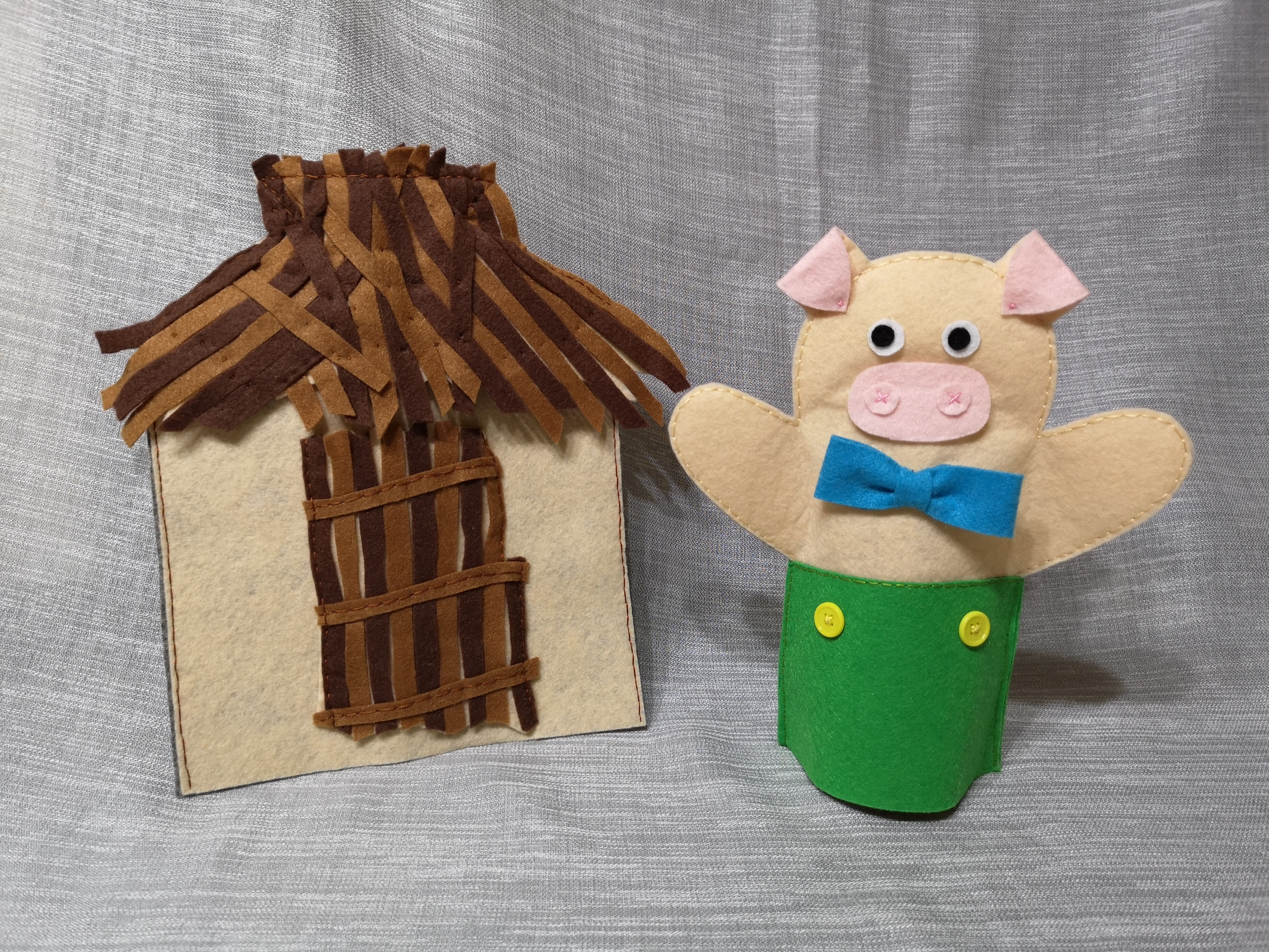 Marioneta Cerdito Mediano con su casita de madera