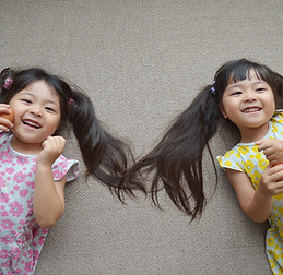 カーペットと子供