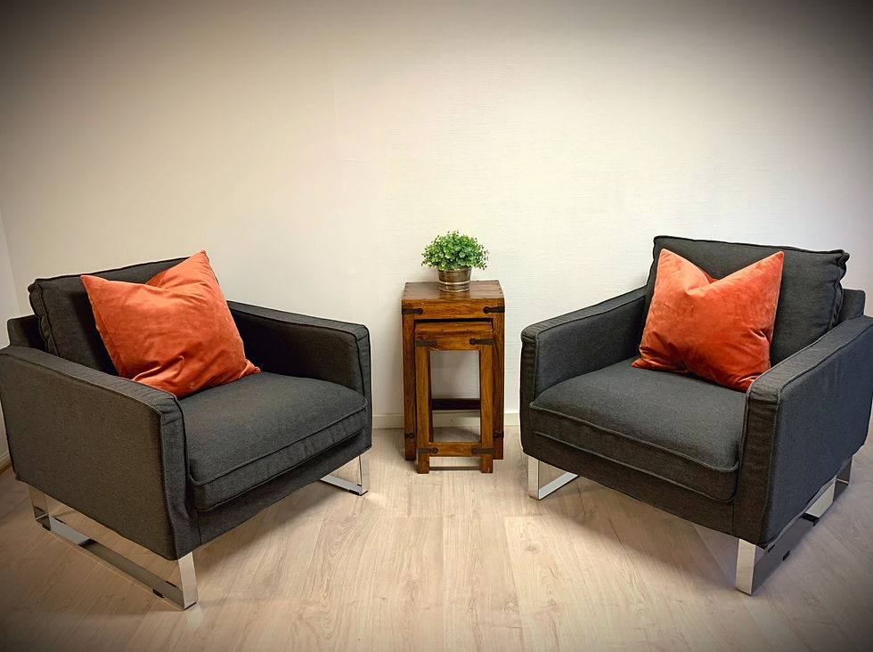 To stoler_edited_edited_edited.jpg