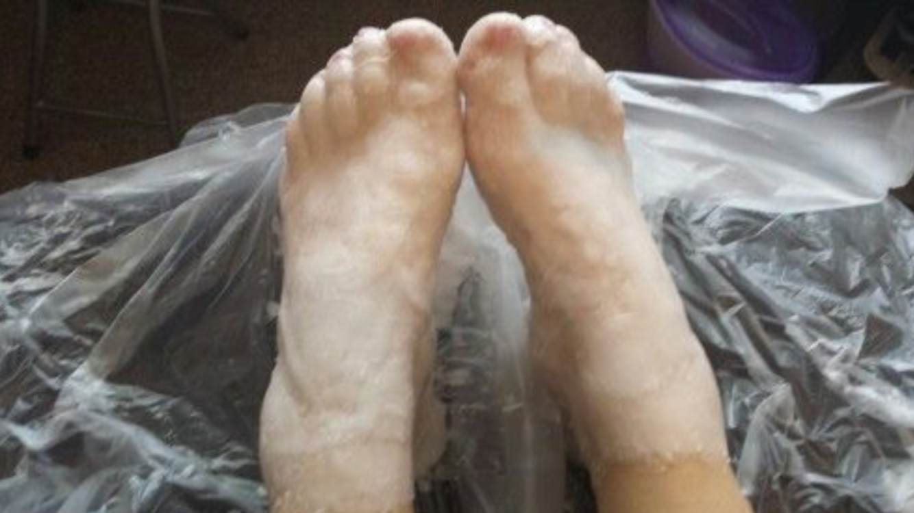 Paraffin Foot Massage