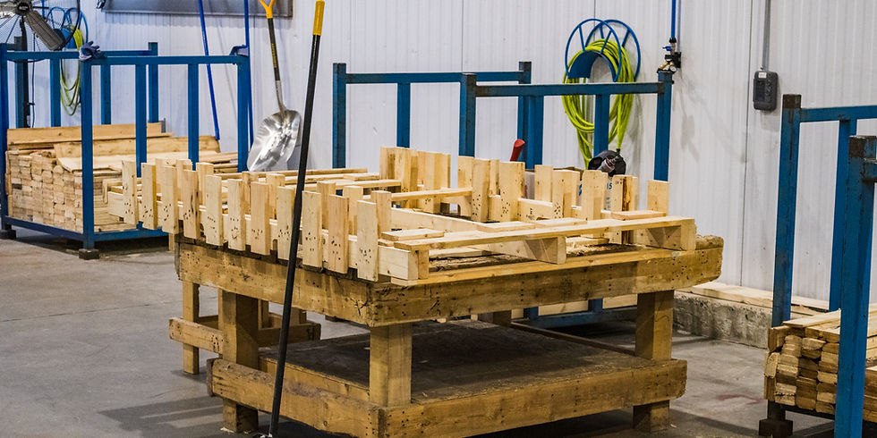 Standard vs Custom Pallets: When Customization Makes Sense