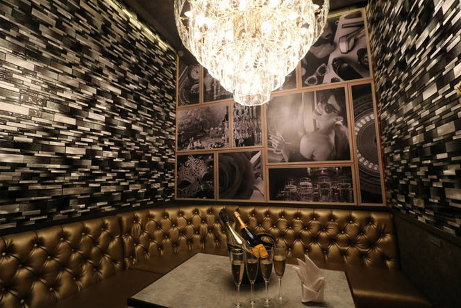 XIX the loungeの店舗デザイン