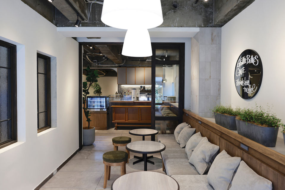 流行るカフェの店舗デザイン大阪テラス