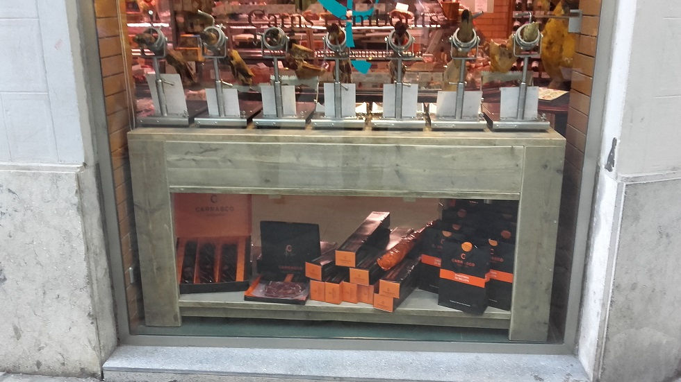 Thumbnail: store table Johan