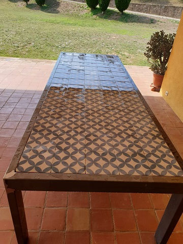 Thumbnail: table Carolien