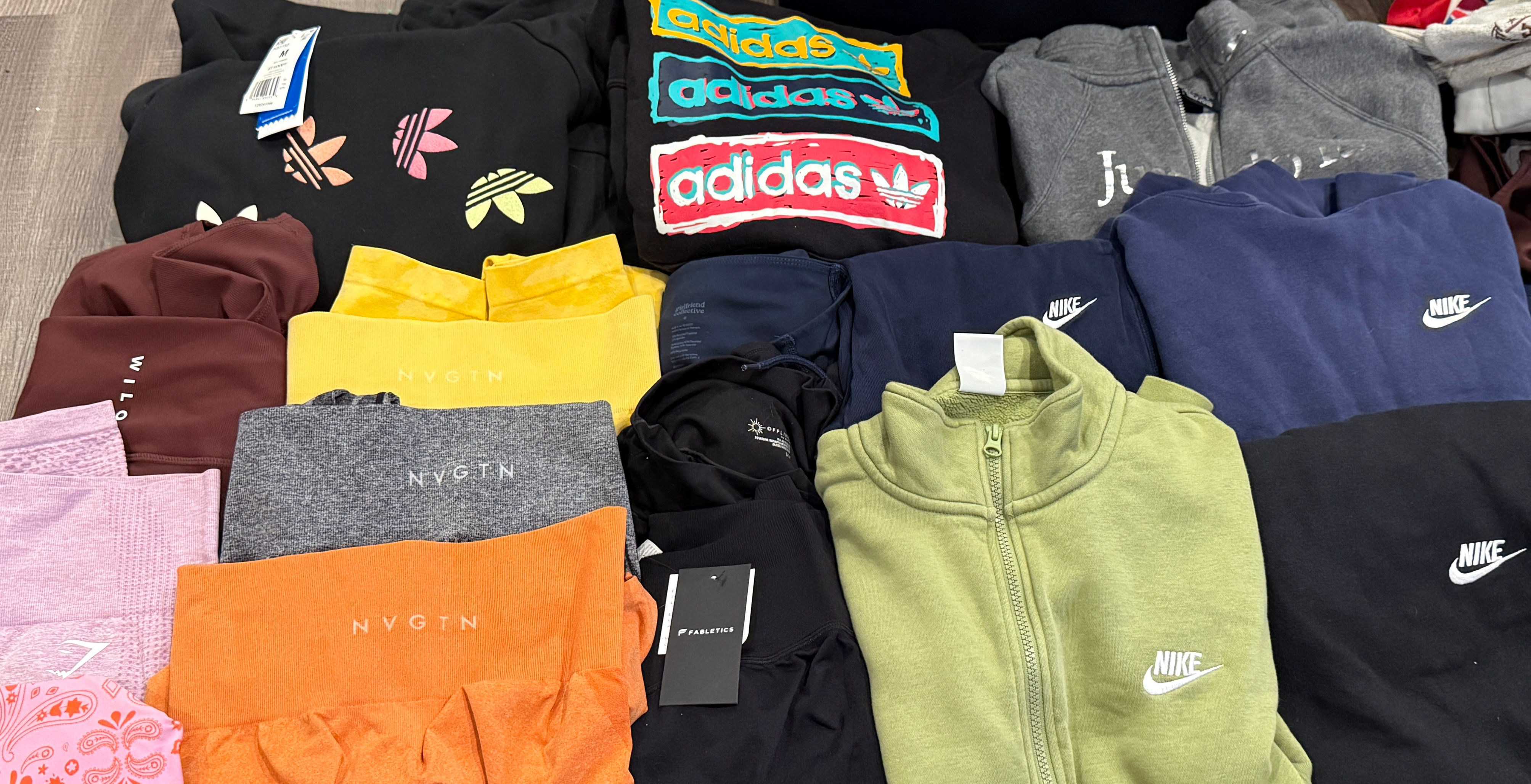 100pcs women’s athletic
