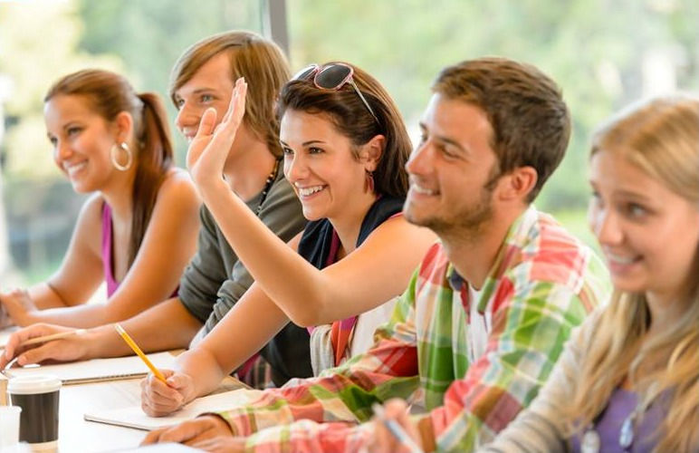 AULAS DE GRUPO JOVENS